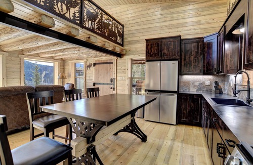 Creede Cabin | Secluded Off-Grid Mountain Retreat | Pet-Friendly | National Forest | Views