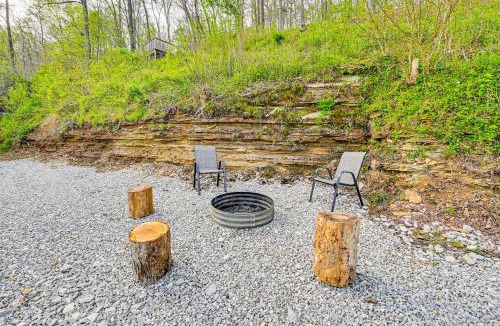 Livingston House | Secluded on 10 Acres: Livingston Getaway w/Sauna!