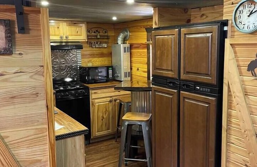 Eminence Cabin | Secluded Ozarks Cabin in the woods - Eminence MO