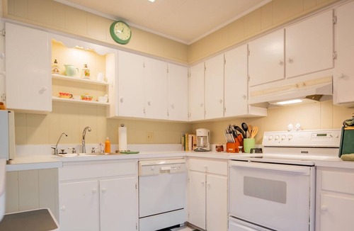 Eagles Mere Cottage | Secluded "Peace" traditional cottage in Eagles Mere