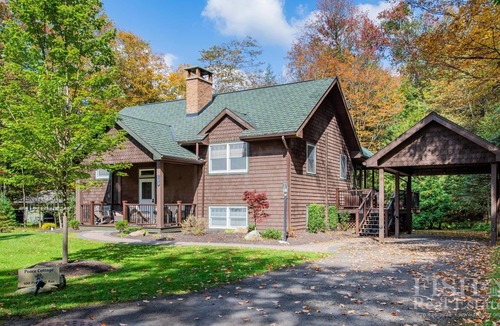 Eagles Mere Cottage | Secluded "Peace" traditional cottage in Eagles Mere