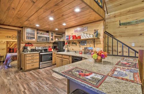 Hot Springs House | Secluded & Peaceful: 'Tree Top Cabin' w/Loft