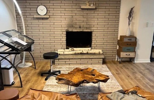 Greenbank Cottage | Secluded Pet Friendly House With Pond and Forest Trails in Uxbridge