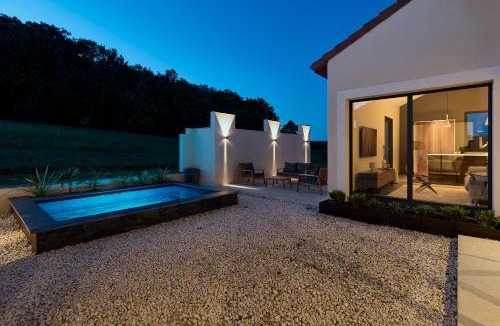 Beynac-et-Cazenac Villa | Secluded Pool Villa near Castle