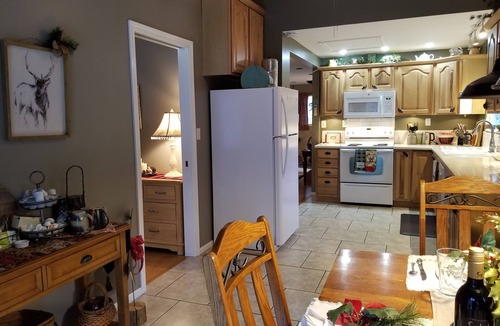 Milton-Freewater House | SECLUDED PRIVATE BEACH ON CREEK !