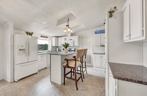 Airville House | Secluded & Private Escape on Autumn Hill Farm