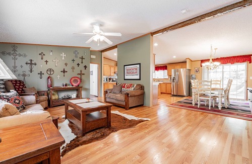 Pottsboro House | Secluded, private get away. Short walk to the beach down a private trail.