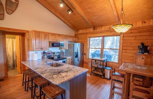 Crumpler House | Secluded & Private Retreat- Hot Tub, Fire Pit, Near New River State Park