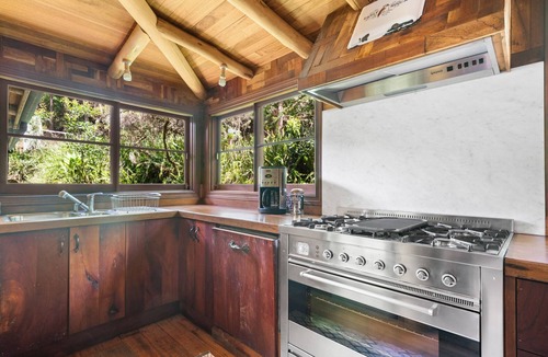 Cedar Brush Creek Cabin | Secluded rainforest retreat surrounded by nature!