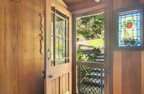 Cedar Brush Creek Cabin | Secluded rainforest retreat surrounded by nature!