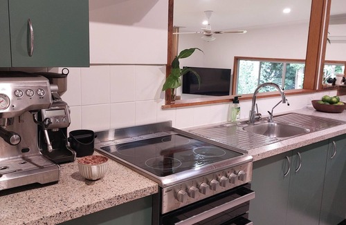 Nambour House | Secluded Rainforest Haven | 3 Acres | Sleeps 7