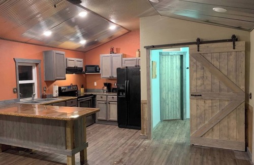 Eminence Cabin | Secluded Ranch House Cabin in Eminence - Ozarks