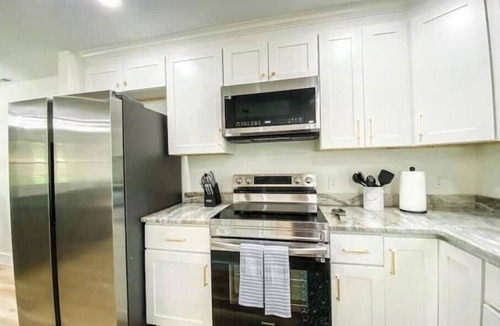 Zebulon House | Secluded ranch with big yard in Zebulon