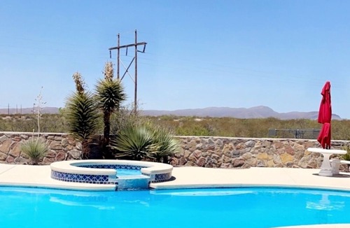 Las Cruces House | Secluded Red Hawk Pool Hideout