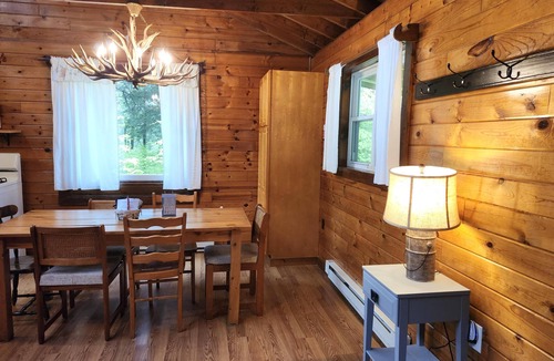 Tylersburg Cabin | Secluded Red Maple Cabin