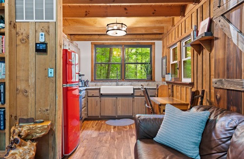 Campton Cabin | Secluded Red River Gorge Pet-Friendly Cabin on 6 acres