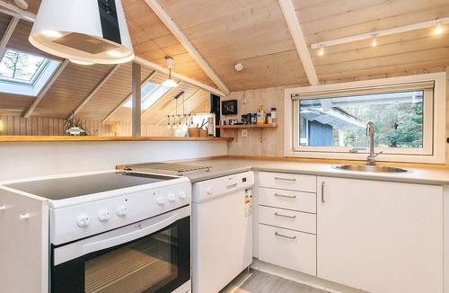 Hou House | Secluded Retreat in Koldkaer