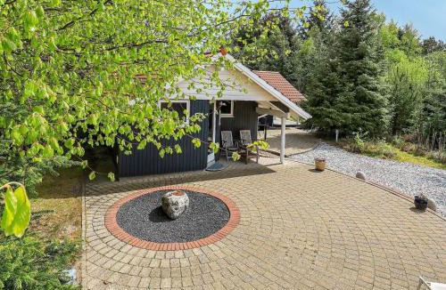 Hou House | Secluded Retreat in Koldkaer