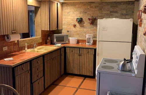 Arsenal Apartment | Secluded Retreat Near Riverwalk