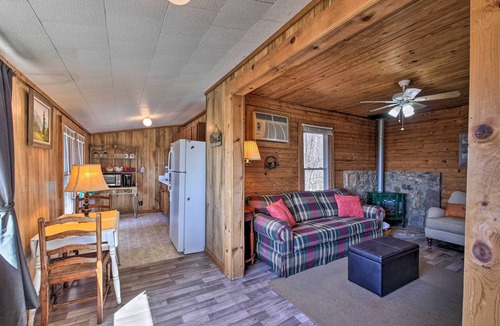 Cloudland Cabin | Secluded Ridgetop Hideaway w/Valley Views!