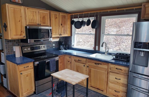 Fishers Hill House | Secluded River Cabin Getaway (Masten Cabin)