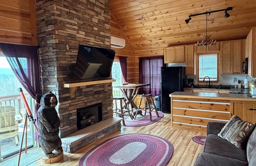 Smith River Cabin | Secluded Romantic Escape near Fairy Stone State Park, Virginia
