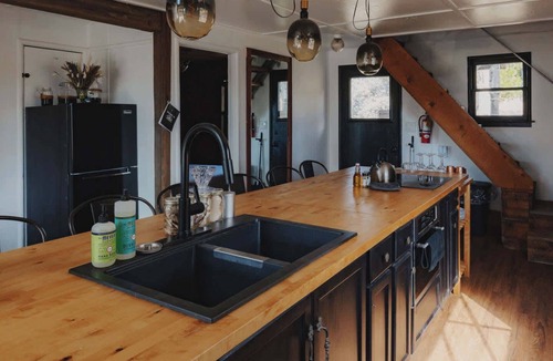 Dunlap Cabin | Secluded rustic 3-bedroom cabin on private land