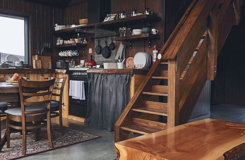 Ben Ohau Cabin | Secluded Rustic Cabin near Twizel