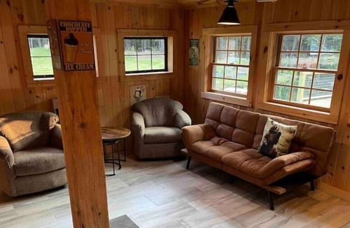 Jefferson Cabin | Secluded Rustic Cabin w/ Fire Pit & Pond