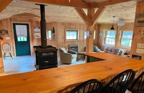 Jefferson Cabin | Secluded Rustic Cabin w/ Fire Pit & Pond