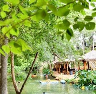 Sutherland Springs House | Secluded Safari Tent by the Cibolo Creek - Perfect for a Relaxing Vacation in Marion, Texas