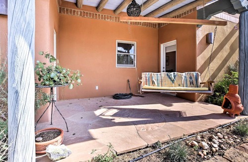 West Alameda House | Secluded Santa Fe Guest Home - 3 miles from the Plaza!
