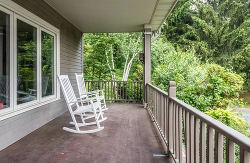 Chester House | Secluded Spacious NY Getaway, 1 hour from NYC