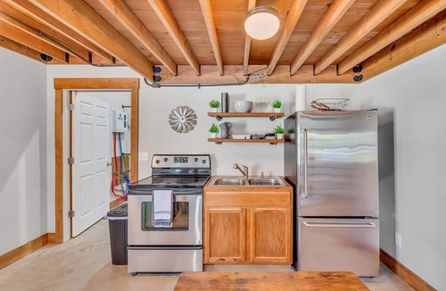 Joelton Apartment | Secluded Stay The Den at J-Barn