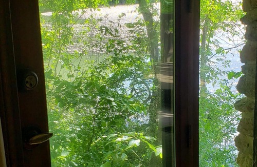 Salem House | Secluded Stone Housen50' deck overlooking Beaver Lake on Ozark Mushroom Farm!