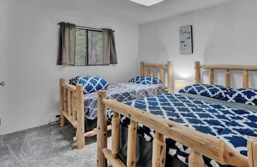 White Haven Cabin | Secluded Stream Front Log Cabin | HotTub | FirePit