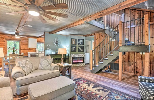 Kimberling City Cottage | Secluded Table Rock Lake/branson Cabin w/Hot Tub!