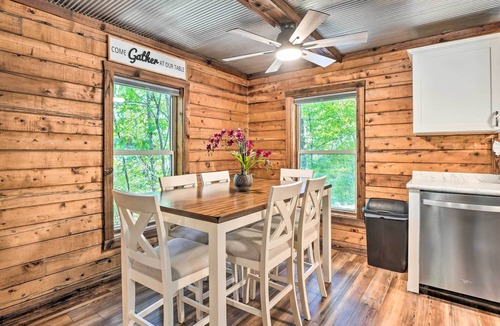 Kimberling City Cottage | Secluded Table Rock Lake/branson Cabin w/Hot Tub!