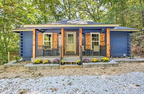 Kimberling City House | Secluded Table Rock Lake/Branson Cabin w/Hot Tub!