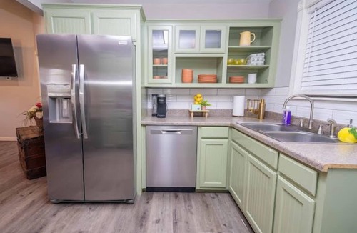 Cookson Cabin | Secluded Tenkiller Cabin close to all Marinas! Less than 5 Minutes from Marinas!