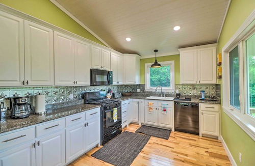 Newnata Cottage | Secluded Timbo Retreat - Hike, Swim & Kayak!