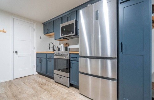 Midland House | Secluded Tiny Home w/Fast Wi-Fi in Prime Location