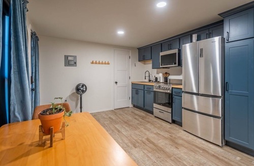 Midland House | Secluded Tiny Home w/Fast Wi-Fi in Prime Location