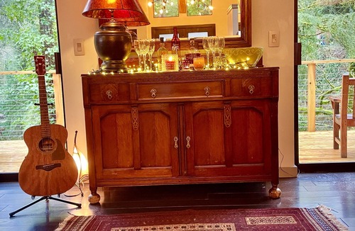 Squak Mountain House | Secluded Tree House Chalet