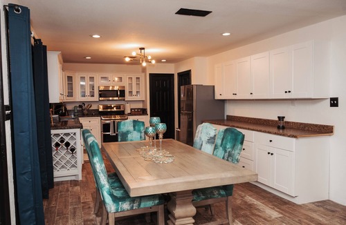 Gober Other | Secluded TX Ranch Retreat. Romantic Sunsets , Hot-tub, Pet-friendly & Gated!