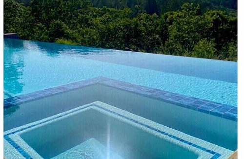 Healdsburg Villa | Secluded Vineyard Estate Healdsburg