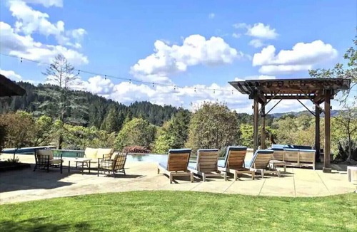 Healdsburg Villa | Secluded Vineyard Estate Healdsburg