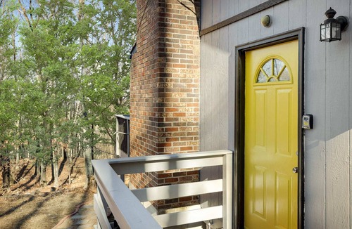 New Market Ski Chalet | Secluded w Fireplace, Deck, Fire Pit, Grill & WiFi