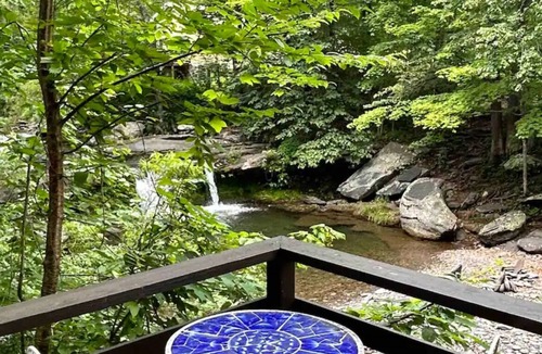 West Saugerties House | SECLUDED WATERFALL AND SWIMMING HOLE IN SAUGERTIES, NY