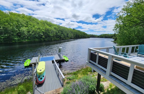Hope Valley House | SECLUDED WATERFRONT HOME WITH ROOM FOR ALL